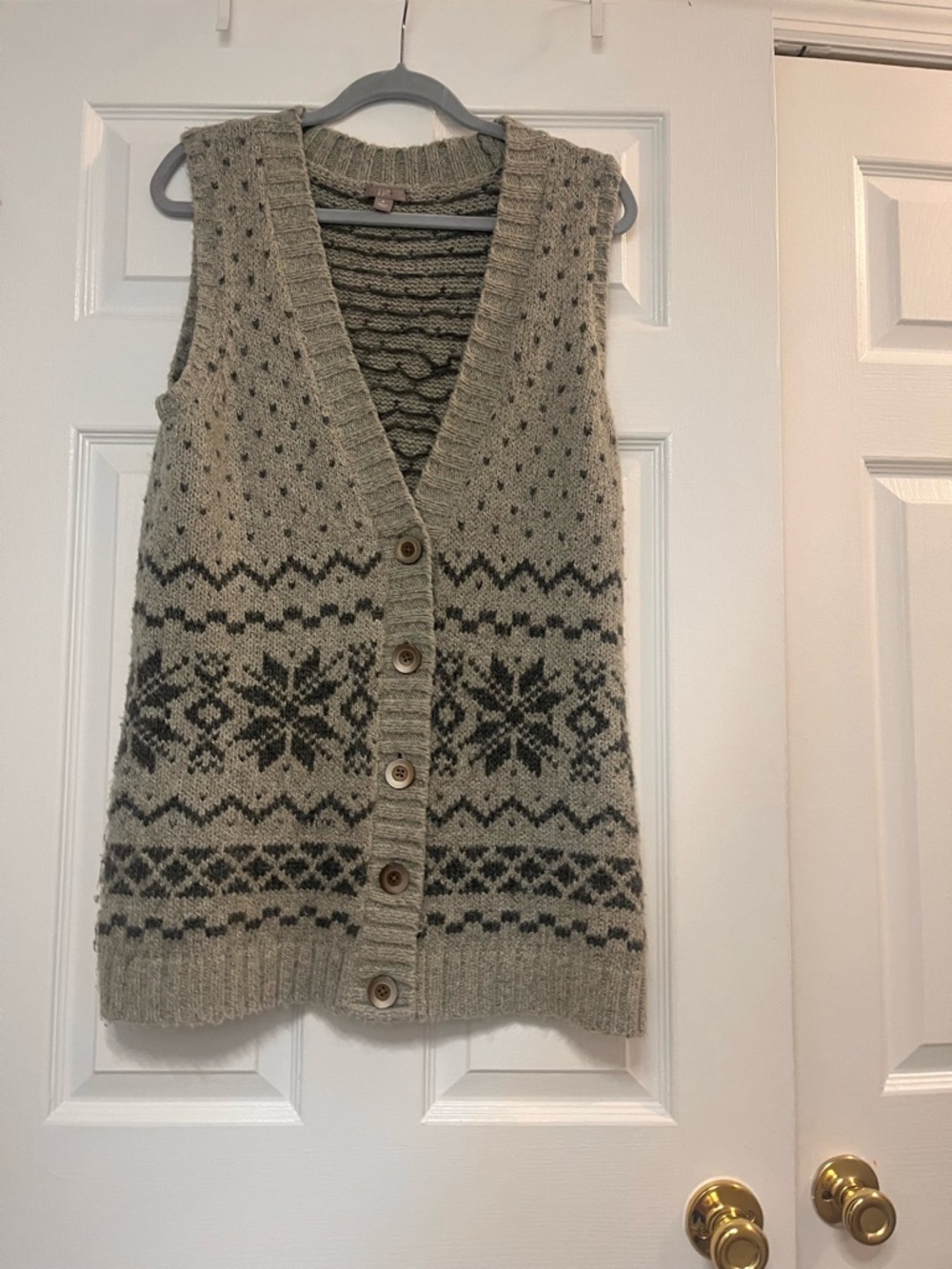 J. Jill Fair Isle Button-Front Sweater Vest in Light Gray and Dark Gray M